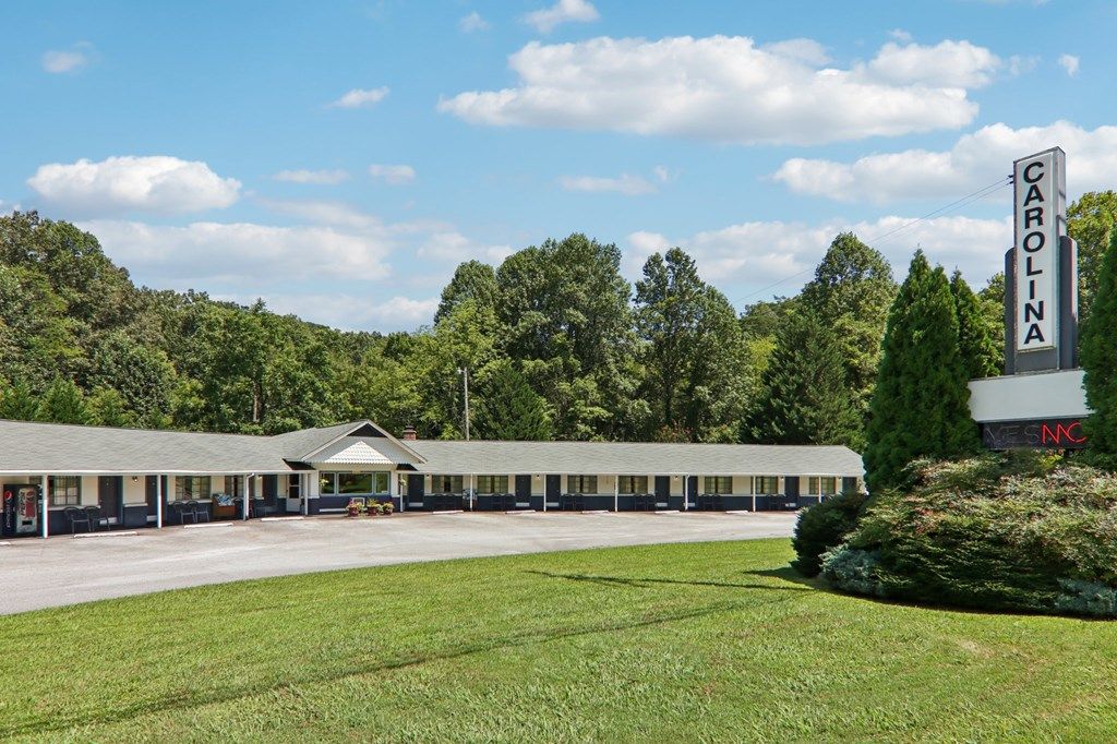Photo of 3144 Us 441,N, Whittier, NC 28789 (MLS # 26041825)