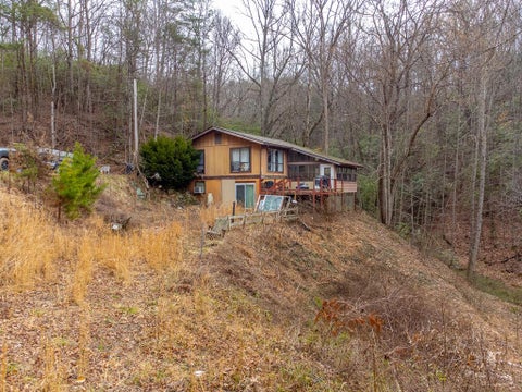 Photo of 180 Walden Pond Rd, Bryson City, NC 28713 (MLS # 26048430)