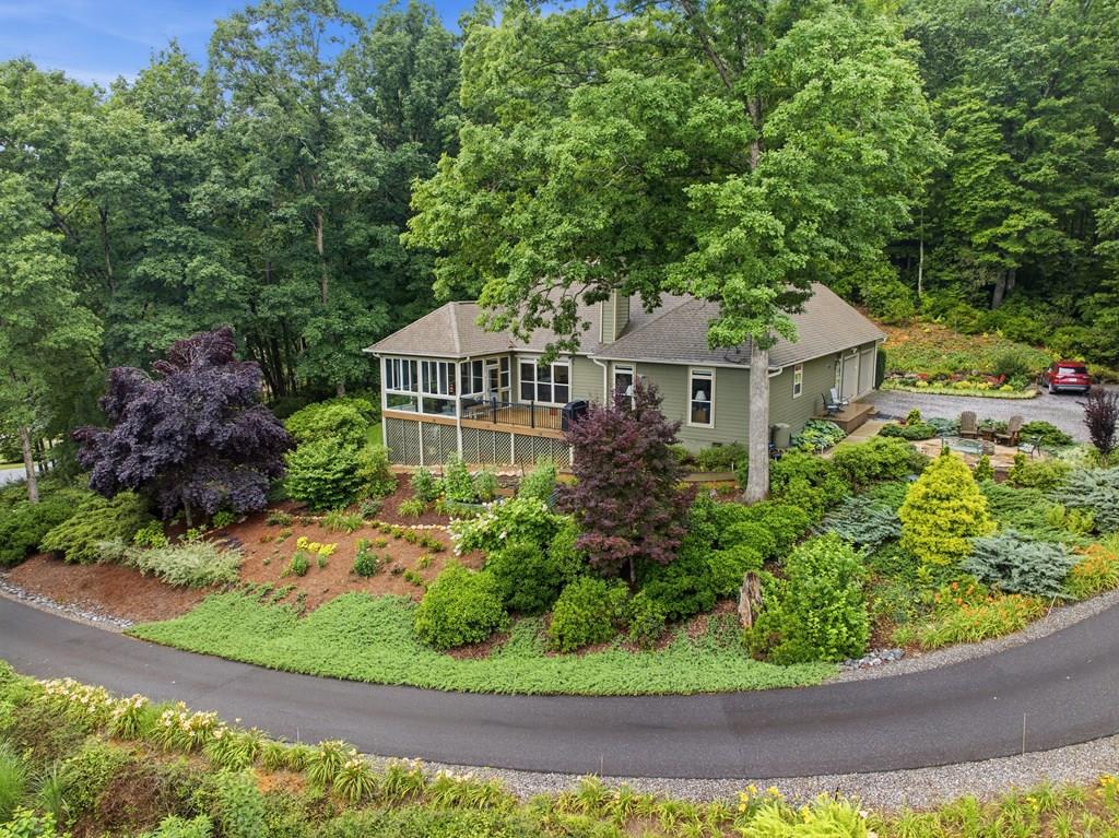 Photo of 503 Stekoih Hills Dr, Whittier, NC 28789 (MLS # 26047521)