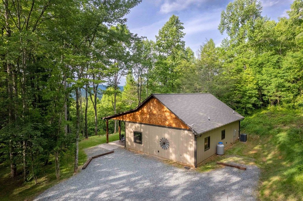 Photo of 339 Honey Locust Trail, Whittier, NC 28789 (MLS # 26046975)