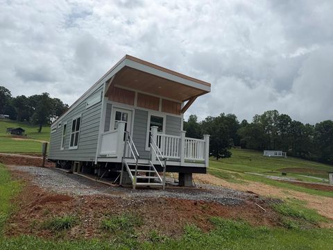 Photo of 527 Saunders Rd Lot #75 RD, Franklin, NC 28734 (MLS # 26047905)