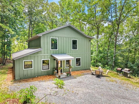 Photo of 431 Judds Trail, Franklin, NC 28734 (MLS # 26047734)