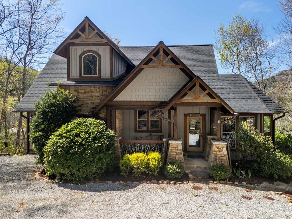 Photo of 98 Eagle Watch Drive, Tuckasegee, NC 28783 (MLS # 26047278)