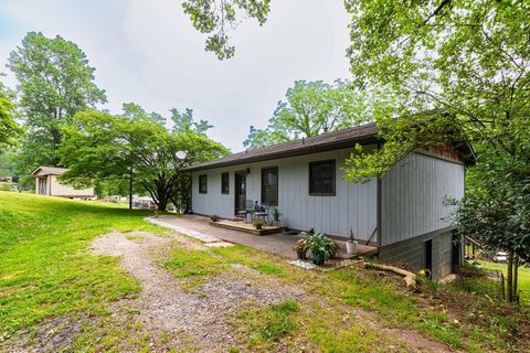 Photo of 57 Gribble Hill Rd, Franklin, NC 28734 (MLS # 26047121)