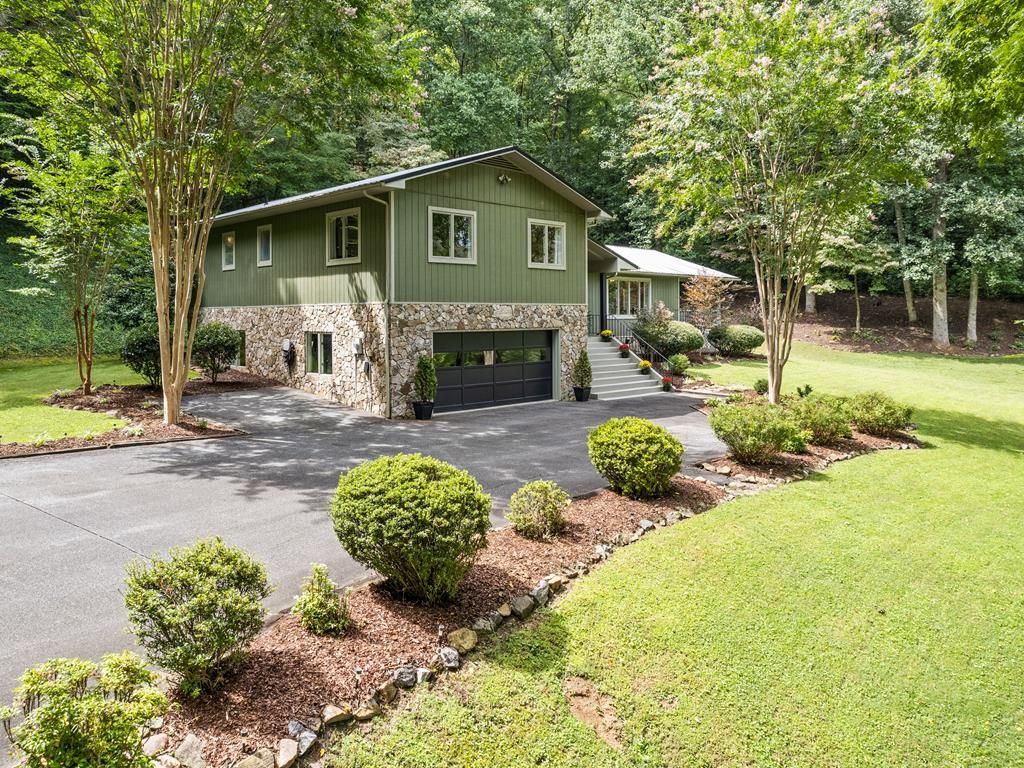 Photo of 316 Paw Paw Cove, Sylva, NC 28779 (MLS # 26042125)