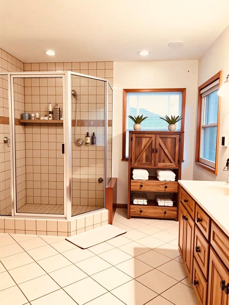 Almond, North Carolina 28702, United States, 4 Bedrooms Bedrooms, ,4 BathroomsBathrooms,Residential,Active,163950