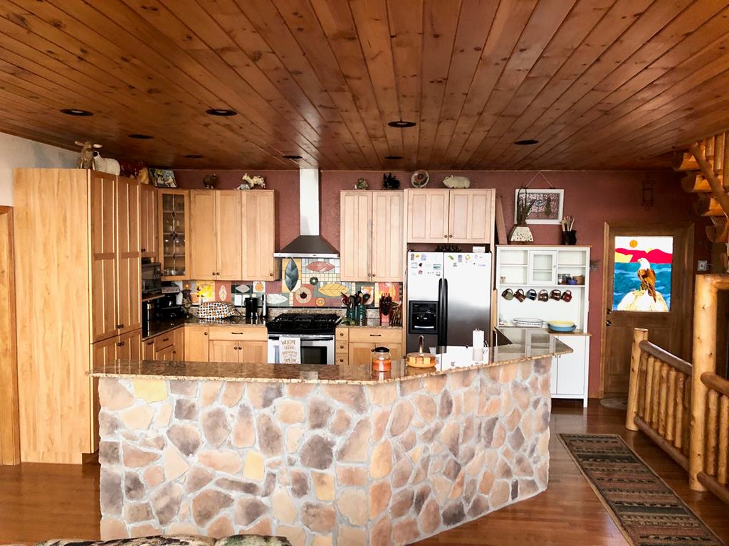 Almond, North Carolina 28702, United States, 4 Bedrooms Bedrooms, ,4 BathroomsBathrooms,Residential,Active,163950