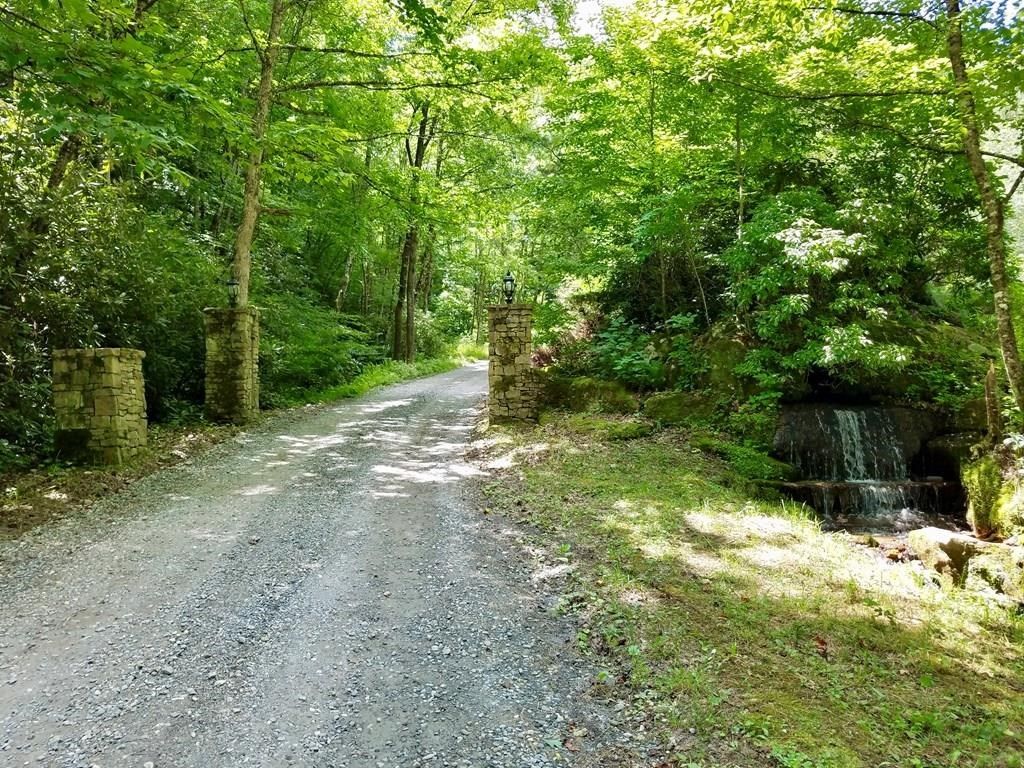 Photo of Lot 105 Mountain Vista, Bryson City, NC 28713 (MLS # 26037974)