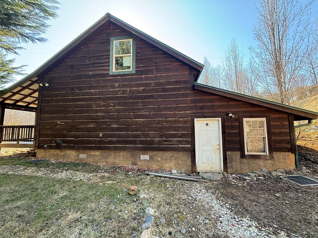 Photo of 24 Supooh Lane, Sylva, NC 28779 (MLS # 26045317)