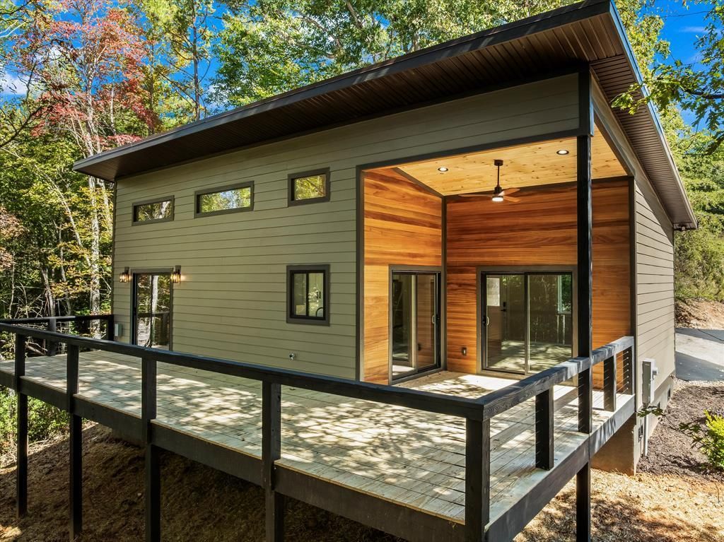Photo of 71 Mountain Trace Pt, Bryson City, NC 28713 (MLS # 26042326)