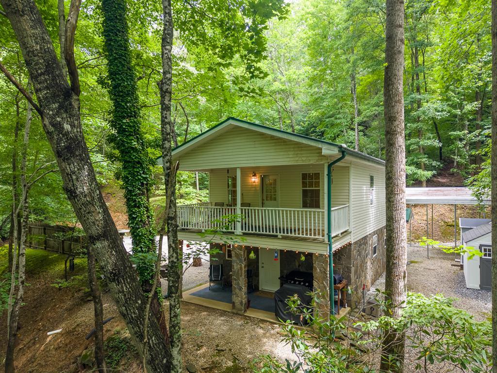 Photo of 324 Bill Crisp Road, Robbinsville, NC 28771 (MLS # 26047945)
