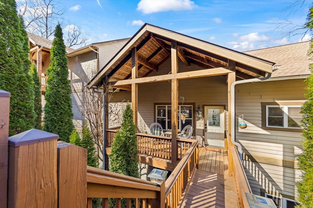 Photo of Unit 3 100 Sawgrass Dr, Whittier, NC 28789 (MLS # 26045424)