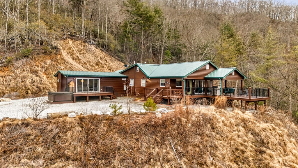 833 Fox Run Rd
