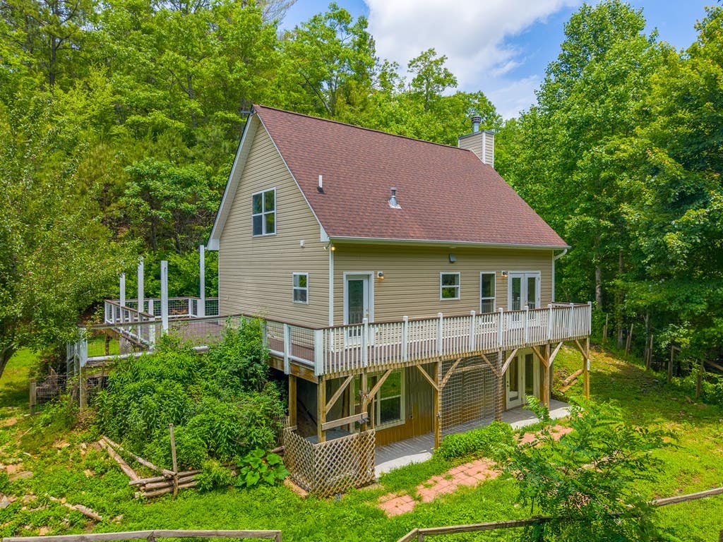 Photo of 1044 Shell Stand Road, Almond, NC 28702 (MLS # 26047443)