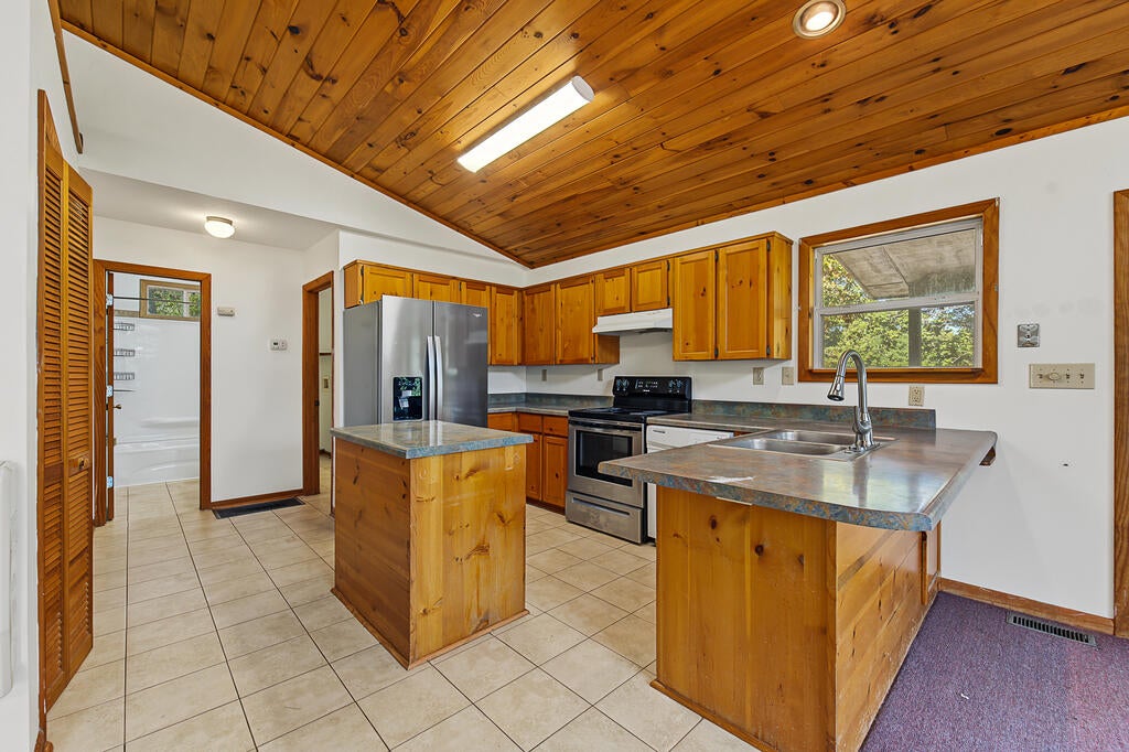 Photo of 101 Natoli Way, Murphy, NC 28906 (MLS # 26048807)