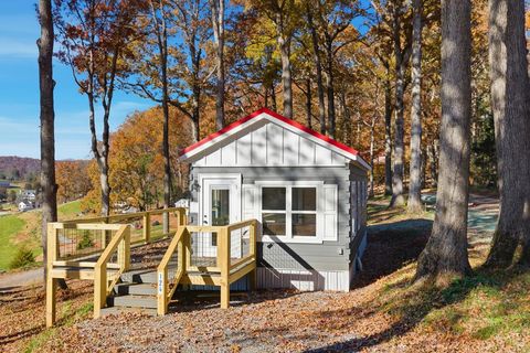 Photo of 527 Saunders Rd Lot #13 Rd, Franklin, NC 28734 (MLS # 26047378)