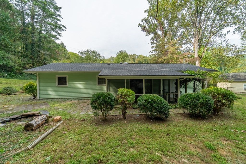 Photo of 24 Jenkins Branch Lane, Bryson City, NC 28713 (MLS # 26042274)