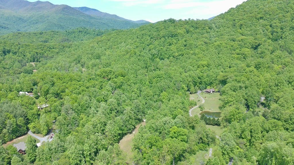 Photo of 0 Off Of Mountainaire Ridge, Sylva, NC 28779 (MLS # 26047516)