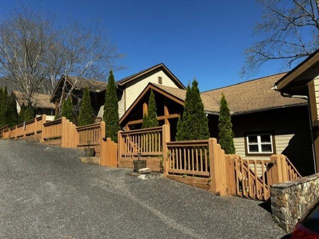 Photo of 76 Sawgrass Drive Unit 4 Dr, Whittier, NC 28789 (MLS # 26046985)