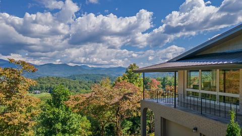 Photo of 380 Ledford Drive, Franklin, NC 28734 (MLS # 26042287)