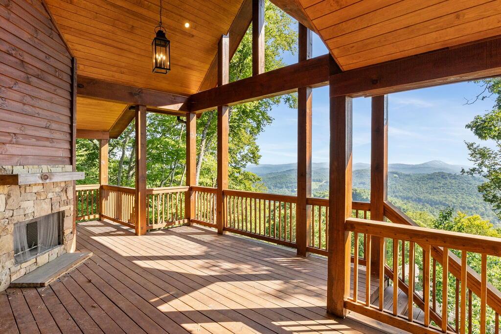 Photo of 523 Broadview Drive, Highlands, NC 28741 (MLS # 26048414)