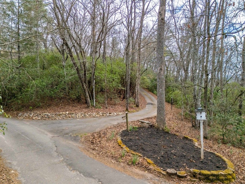 Photo of 421 Riverwood Dr, Sylva, NC 28779 (MLS # 26046839)