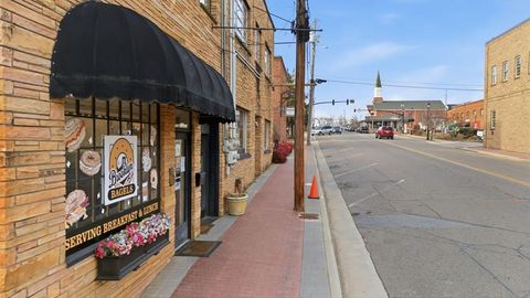 Photo of 43 Phillips St, Franklin City Limits, NC 28734 (MLS # 26044219)