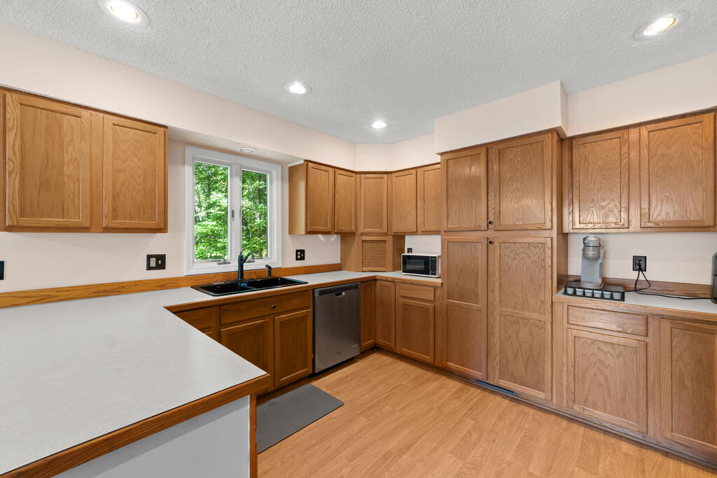 1579 Scofield Rd