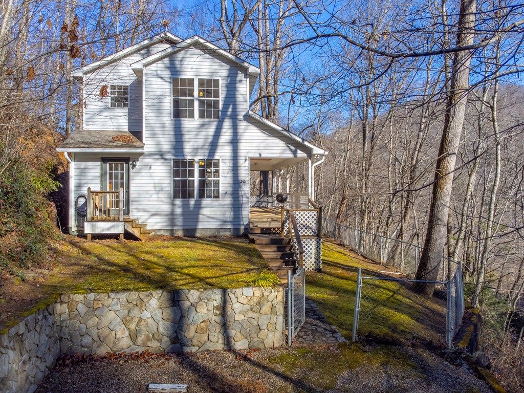 Photo of 240 Carpenter Road, Bryson City, NC 28713 (MLS # 26043006)