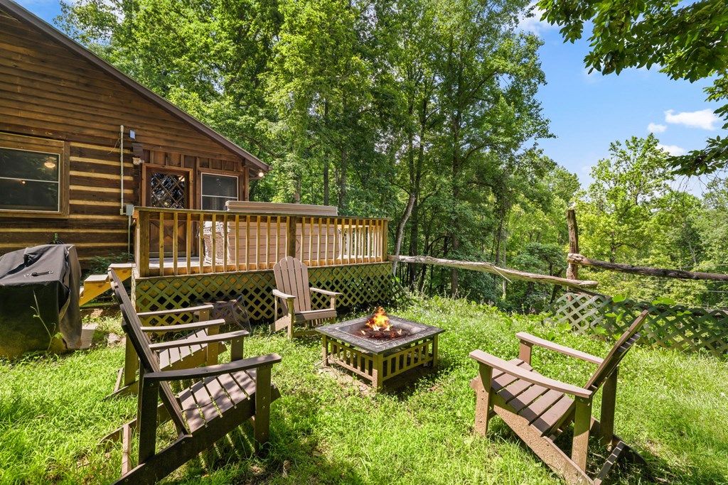Photo of 237 Biltmore Circle, Bryson City, NC 28713 (MLS # 26047788)