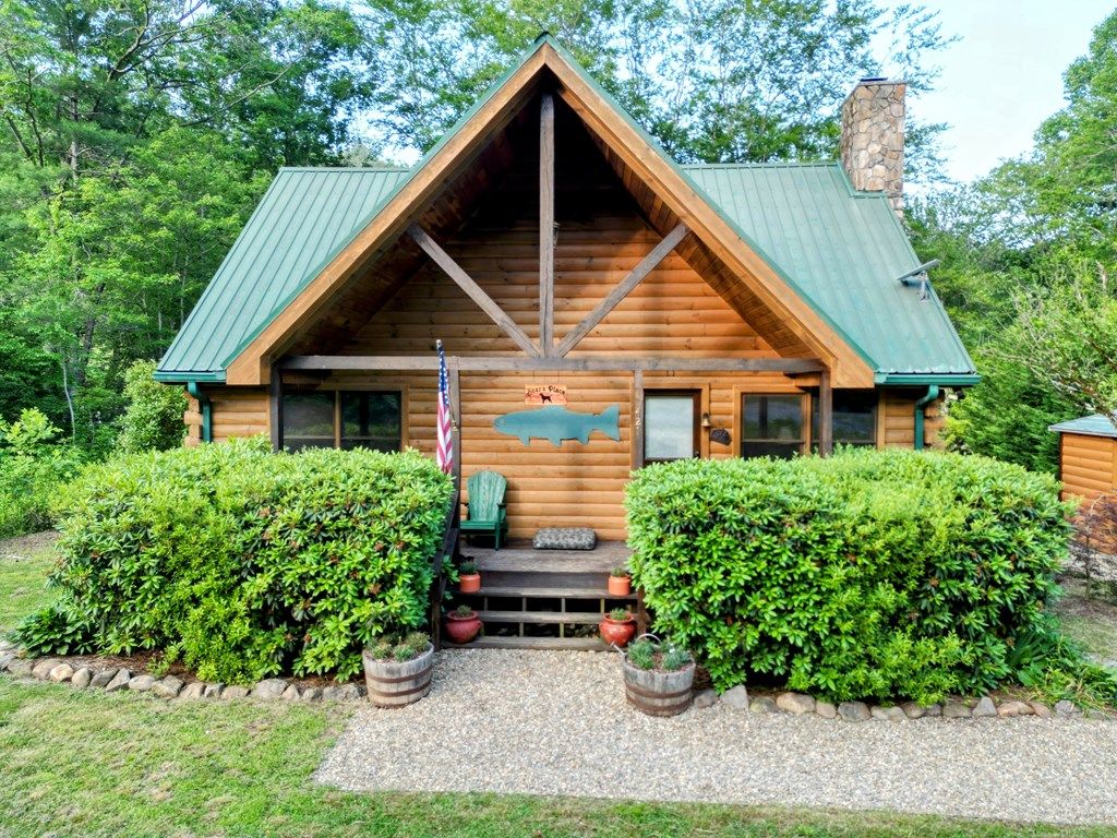 Photo of 421 Riverview Drive, Robbinsville (Graham), NC 28771 (MLS # 26042015)