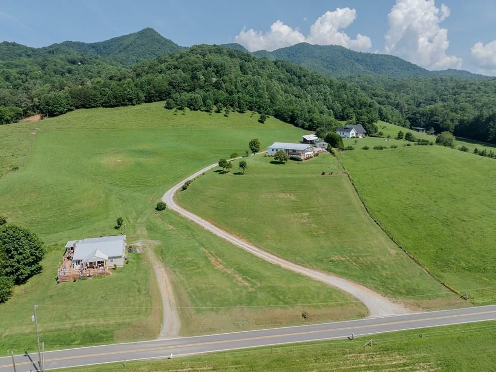 Photo of 1703 West Deep Creek Road, Bryson City, NC 28713 (MLS # 26041456)