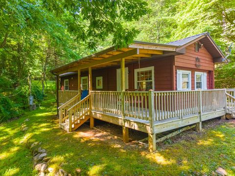 Photo of 315 Cedar Hills Drive, Franklin, NC 28734 (MLS # 26047839)