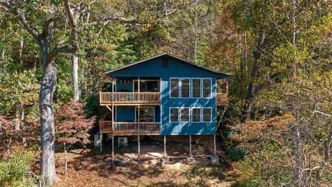 Photo of 632 Winding Way Drive, Franklin, NC 28734 (MLS # 26048840)