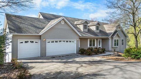 Photo of 193 East Trace, Franklin, NC 28734 (MLS # 26047028)
