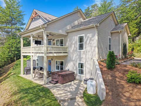 Photo of 12 Preserve Mountain Circle, Franklin, NC 28734 (MLS # 26047799)