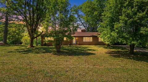 Photo of 2977 Hwy 64 W, Hayesville, NC 28904 (MLS # 26045254)