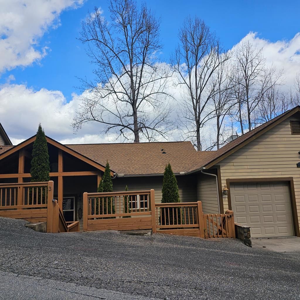 Photo of 76 Sawgrass #3, Whittier, NC 28789 (MLS # 26040211)