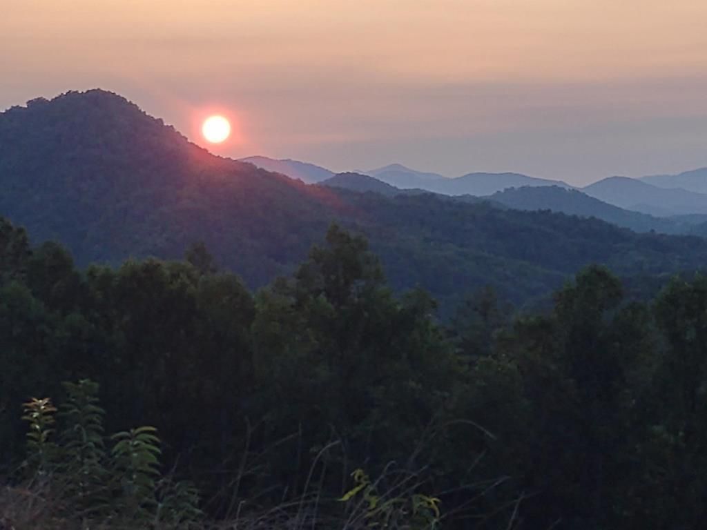 Photo of 316 Majestic Mountain View, Bryson City, NC 28713 (MLS # 26042957)