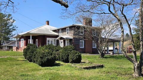 Photo of 130 First Street, Franklin, NC 28734 (MLS # 26046678)