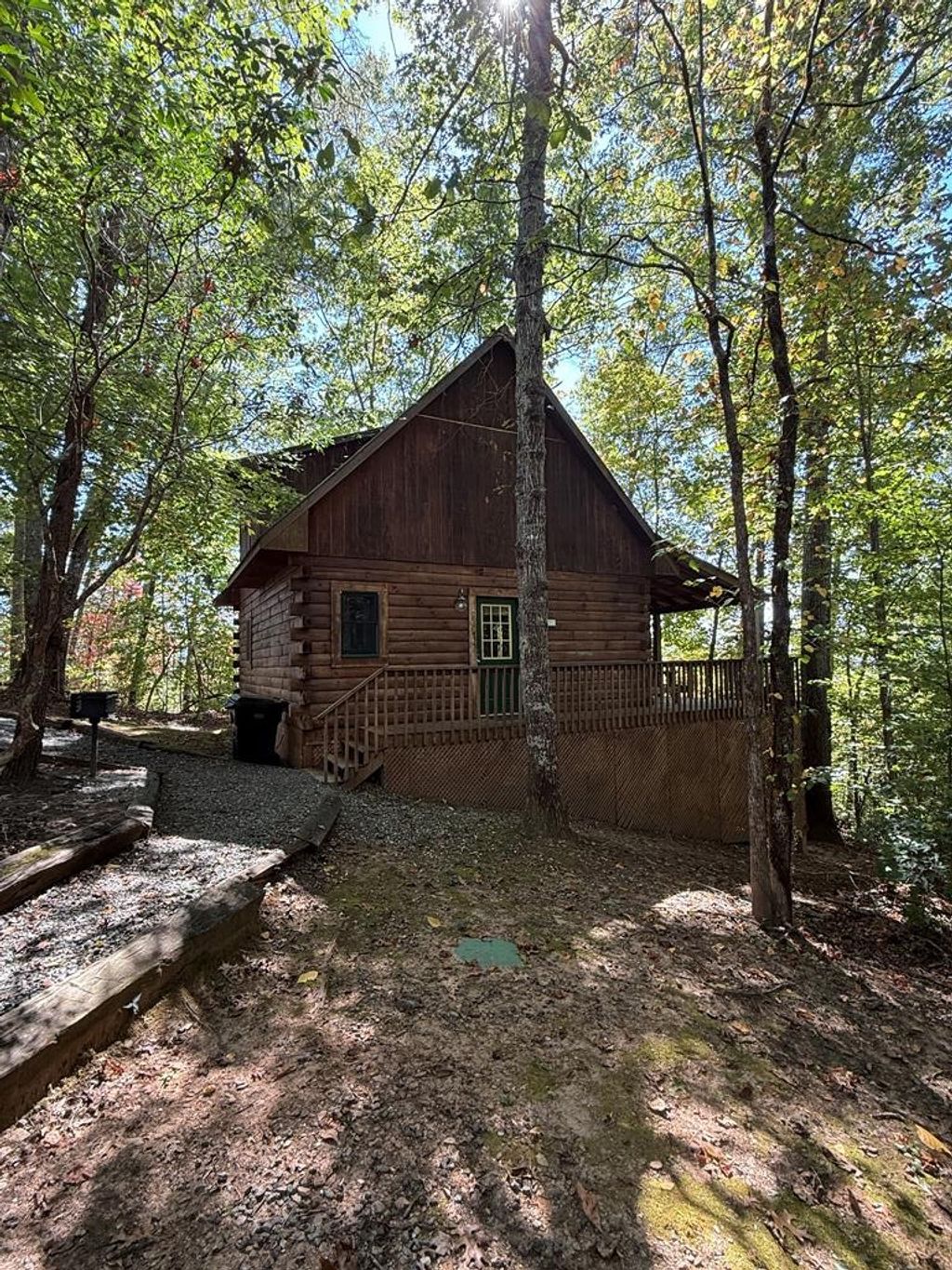 Photo of 269 Fernwood Dr, Bryson City, NC 28713 (MLS # 26042393)