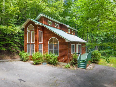 Photo of 1989 Herron Branch Rd, Whittier, NC 28789 (MLS # 26048418)