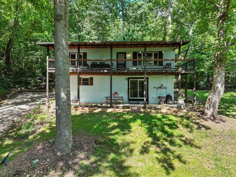 Photo of 290 Turkey Pen Rd, Franklin, NC 28734 (MLS # 26046644)