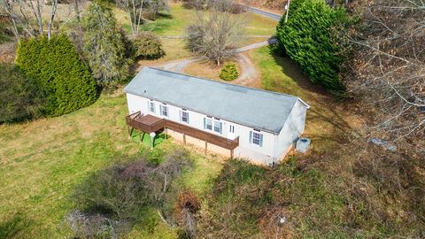 Photo of 407 Monteith Gap Rd, Cullowhee, NC 28723 (MLS # 26042711)