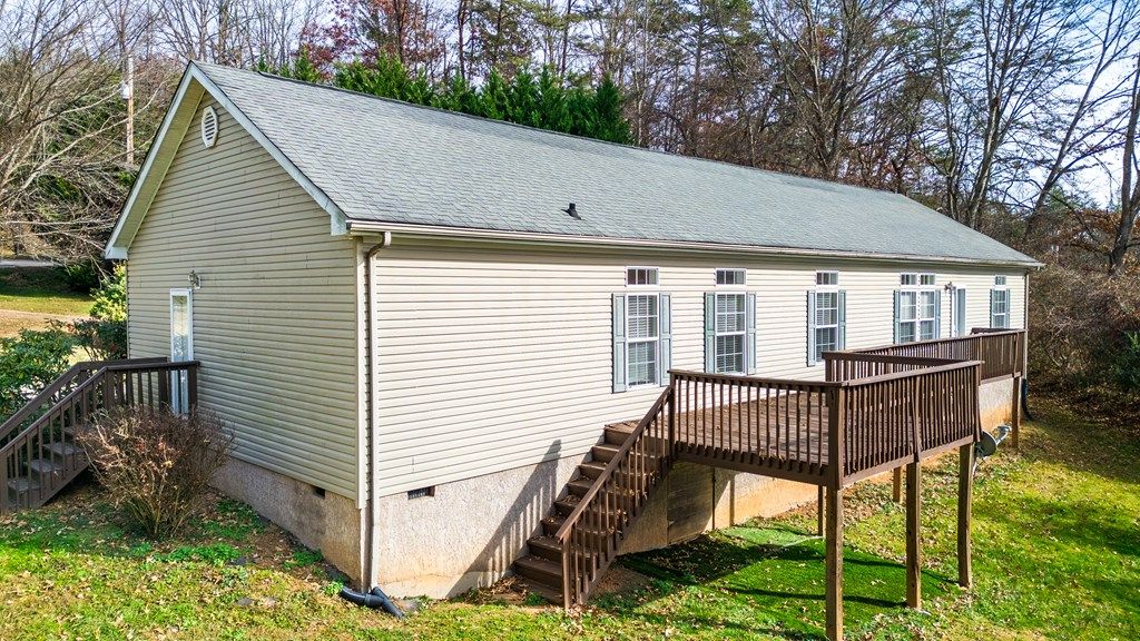 Photo of 407 Monteith Gap Rd, Cullowhee, NC 28723 (MLS # 26042711)