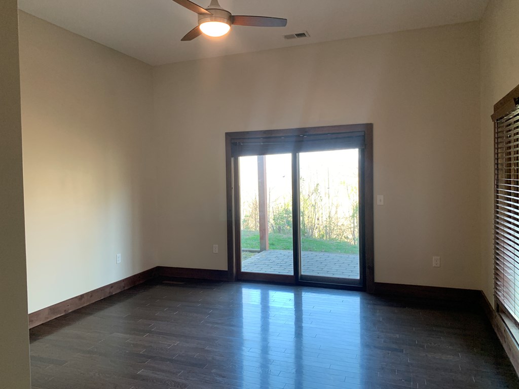 Bryson City, North Carolina 28713, United States, 3 Bedrooms Bedrooms, ,3 BathroomsBathrooms,Residential,Pending,103301