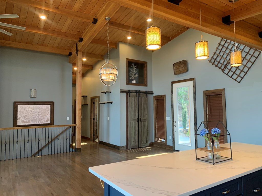 Bryson City, North Carolina 28713, United States, 3 Bedrooms Bedrooms, ,3 BathroomsBathrooms,Residential,Pending,103301