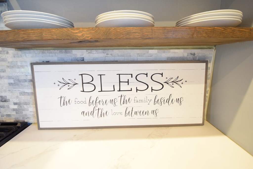 Bryson City, North Carolina 28713, United States, 3 Bedrooms Bedrooms, ,3 BathroomsBathrooms,Residential,Pending,103301