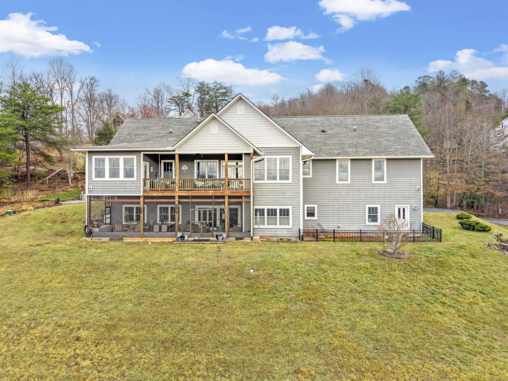 789 Chapel Cove Circle