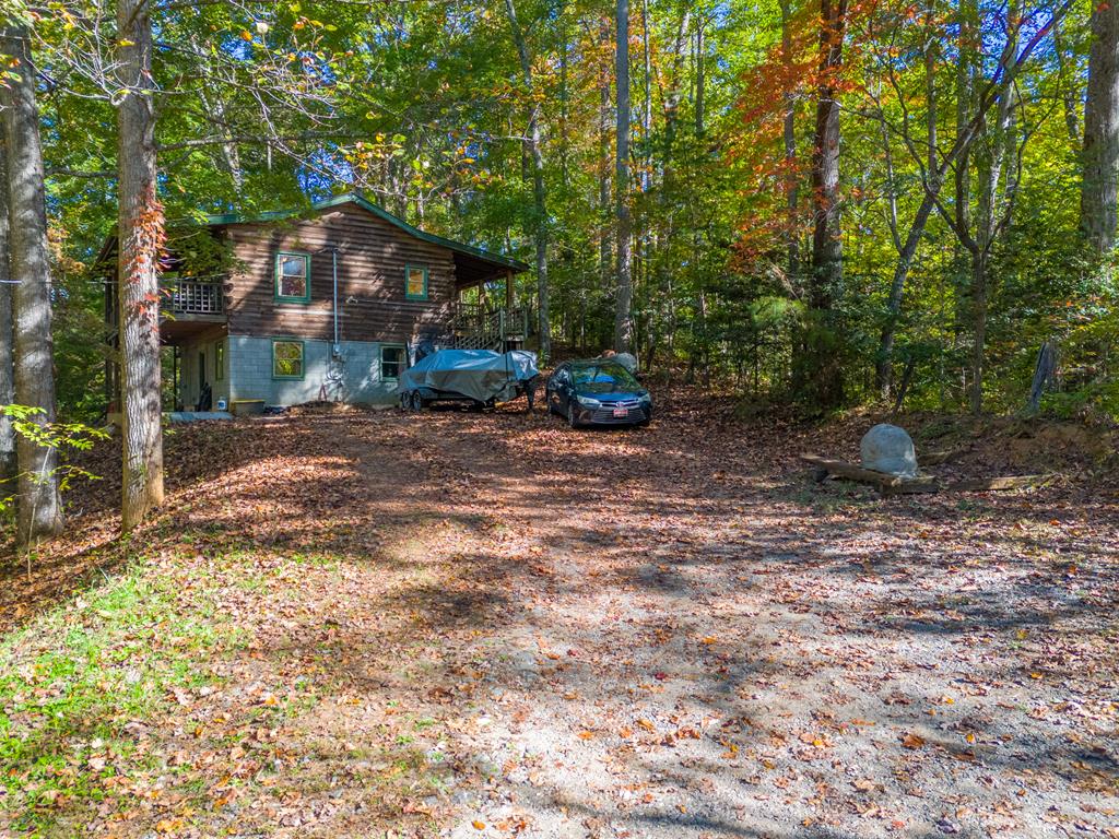 682 Lilly Lane